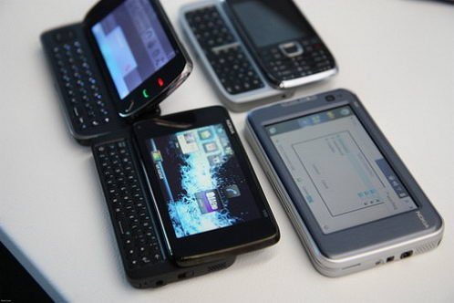 革新之作 诺基亚新旗舰N900真机解析