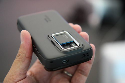 革新之作 诺基亚新旗舰N900真机解析