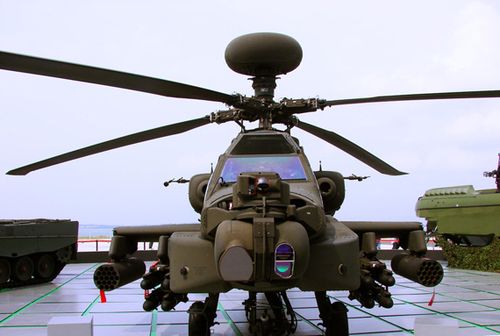 驻韩美军部署首批新型AH-64D BlockII直升机