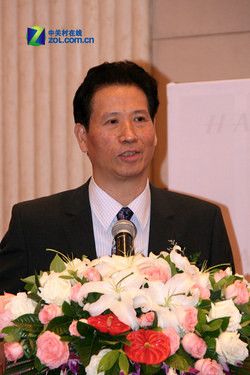 赠送新华社 哈苏503CW限量镀金DC发布