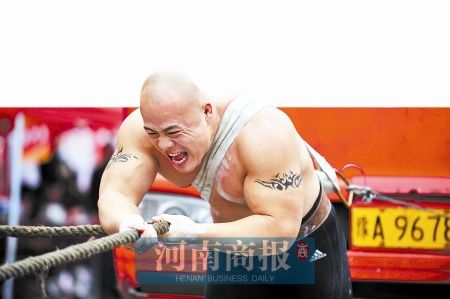 少林弟子荣膺河南大力士 每天都要吃10斤牛肉