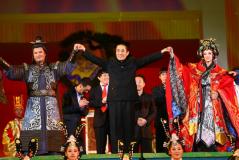 《图兰朵》鸟巢首演多媒体光影艺术震撼观众