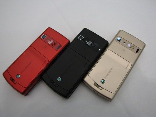 定价3760元 索尼爱立信防水手机U1发布