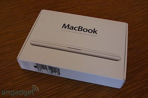 苹果一体成型MacBook新本实机曝光(图)
