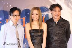张靓颖签约环球陈奕迅道贺秀海豚音感动全场