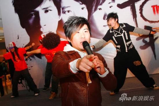 花儿乐队“花肢招展”预热演练秀火爆异常(图)