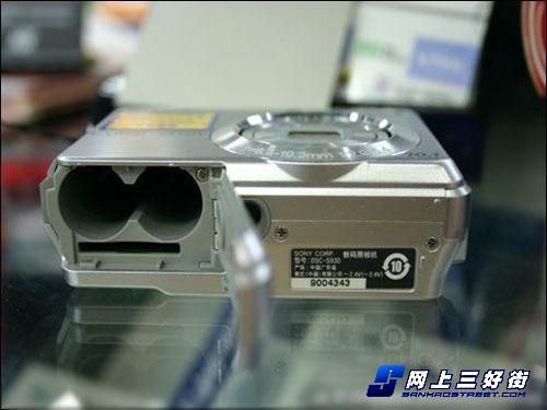 最低仅售599元 六款千元家用相机推荐