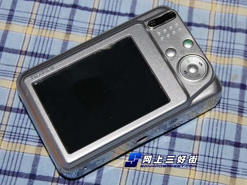 最低仅售599元 六款千元家用相机推荐