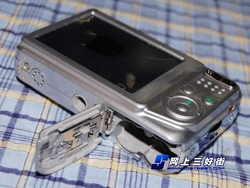 最低仅售599元 六款千元家用相机推荐