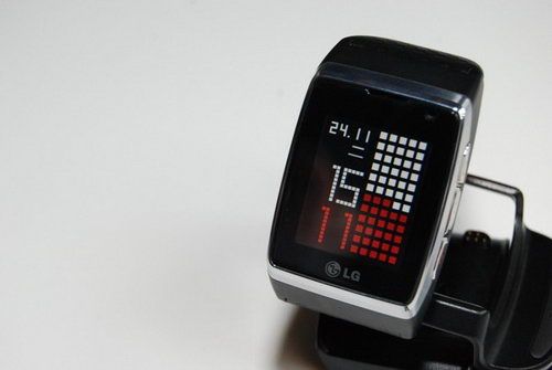 8888元港币 全球首款3G手表手机开卖