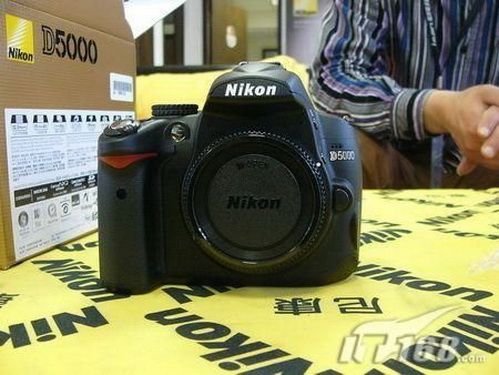 尼康D3000猛发力 数码单反关注度TOP10