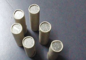 初中生被父亲打后怀揣450个一元硬币闯南京