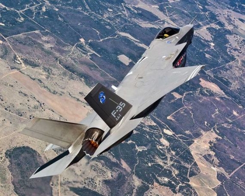 点击查看原图 澳大利亚将采购14架F-35战机 2018年服役