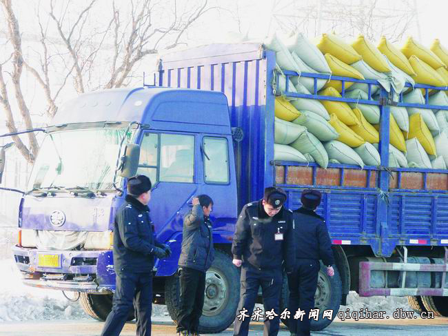 我市查获超载车辆4000多台次