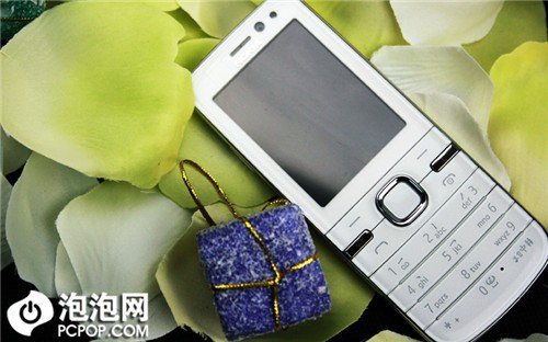专注学生群体 千元级别实惠手机推荐