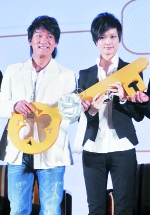 李宇春唱片海外约花落滚石 月底在京举行演唱会