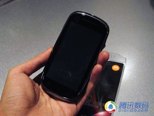 MOTO发布国内首款Android2.0手机XT800