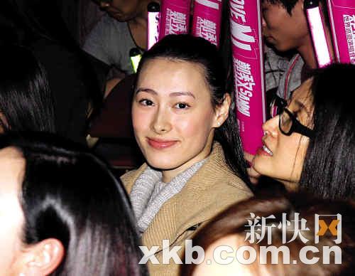 梁洛施入豪门梦难圆李家拜祭没份参加(图)
