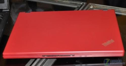 CES展品被偷拍 红色ThinkPad真机谍照