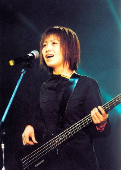斯琴格日乐首场北京个唱 现场翻唱《天涯歌女》