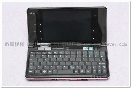 富士通5.6英寸便携掌上PC实机亮相(图)