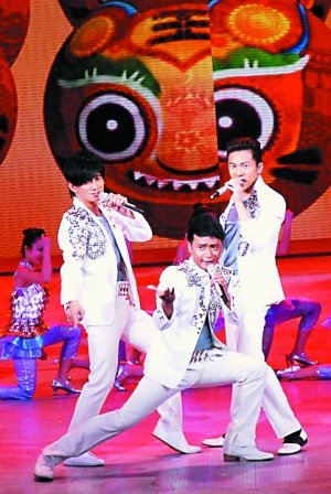 小虎队重聚观众激动 吴奇隆想掉泪陈志朋很平静
