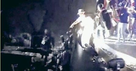 刘德华勇救被打歌迷视频感动韩国网民(图)-刘德