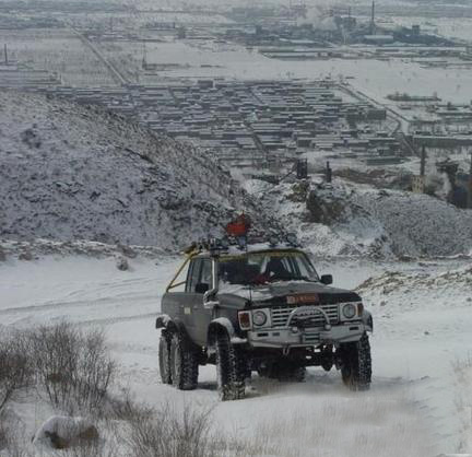 国内首部全地形6x6牛人自制越野车(组图)
