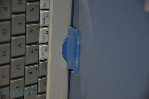 英特尔新Classmate PC上网本展示(图)