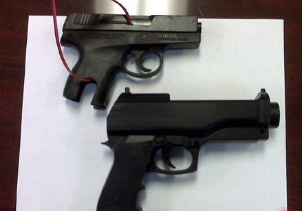 3岁女童把真枪当成Wii控制器将自己射杀(图)