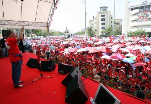 【专题】泰国政局动荡 红衫军举行大规模游行