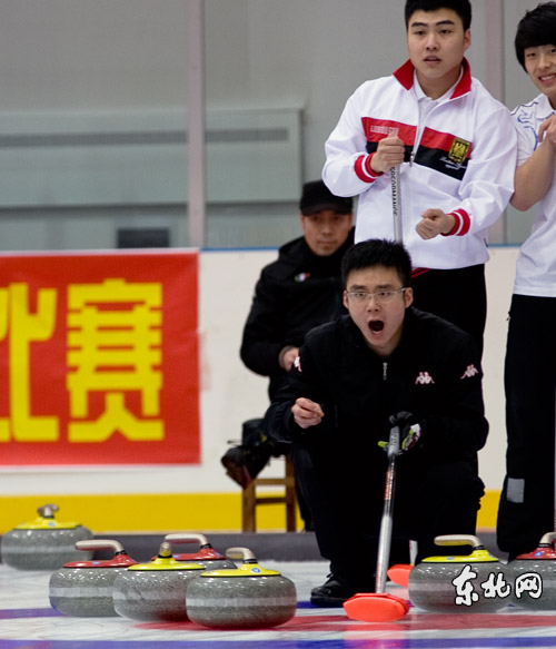 冰壶:黑龙江省运会 哈尔滨男队3分胜绥化-冰壶
