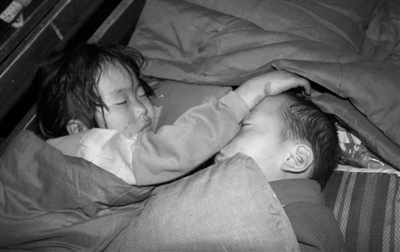 龙卷风突袭绥化7死98伤 村民:不知怎么飞起来