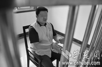 湖北天门黑老大自封第二镇政府书记(图)-天