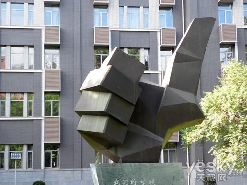 双屏幕的极限诱惑 三星PL150相机外观评测