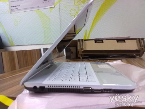 独家!酷睿i3芯索尼EA16EC新品抵京售5470