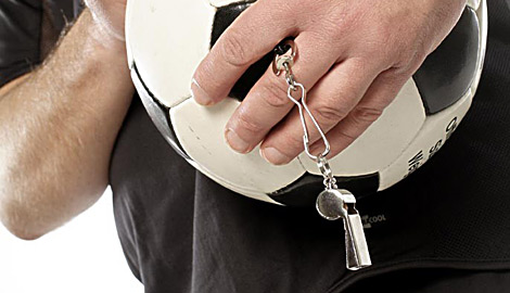 伪球迷看懂足球进阶篇--战术和裁判