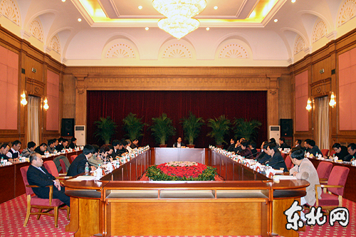 省委召开党外人士座谈会征求对十二五规划建