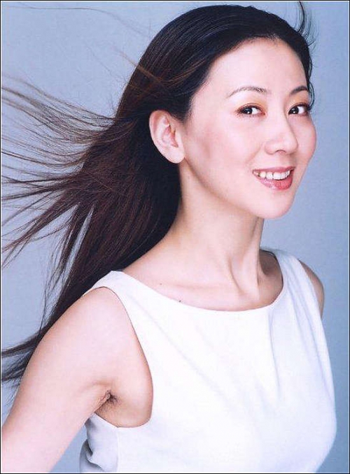 <em>人体艺术</em>第一人汤加丽 酷爱越野车(多图)-<em>人体</em>