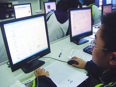 网上报名昨晚结束 北京明年高考统考生跌破8万
