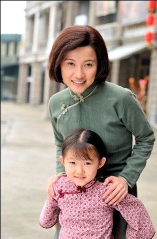 颜丙燕:洗尽铅华的美 丈夫崩溃时支撑他
