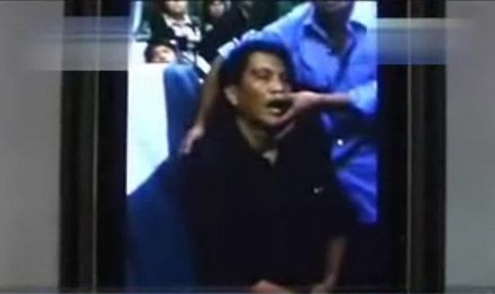 多人称目击K256次列车工作人员打死乘客