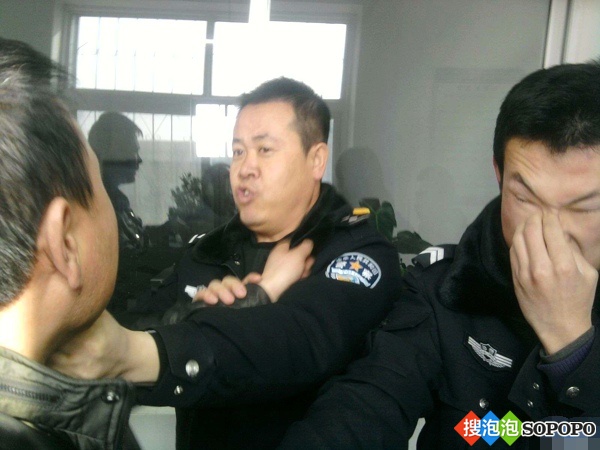 广州警察凭印象抓人：扯谈！489 / 作者:平安大叔 / 帖子ID:4450