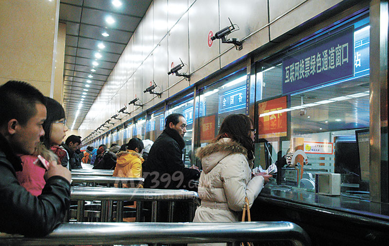 哈尔滨火车站开始出售12月29日火车票 -火车