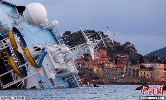 意大利游轮触礁事故仍有29人失踪 生存希望渺