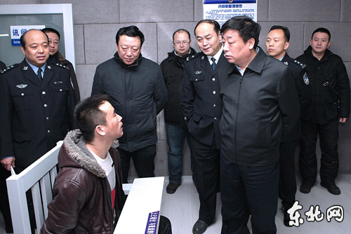 非法拘禁强迫劳动 两涉嫌非法拘禁犯罪团伙被