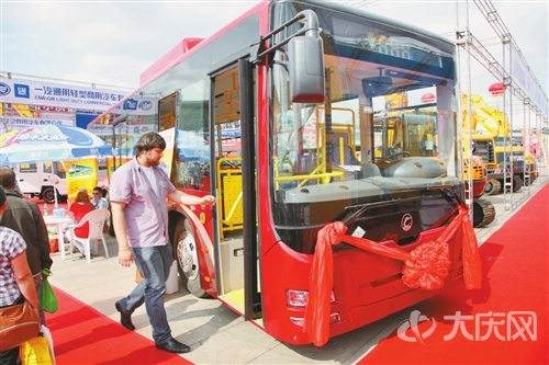 大庆客车年内批量出厂 投资18亿元 年产能力1
