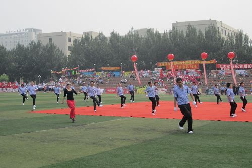 哈尔滨市首届的士趣味运动会举行-运动会