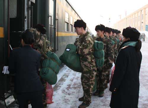 我市入伍新兵满怀豪情踏上新征程