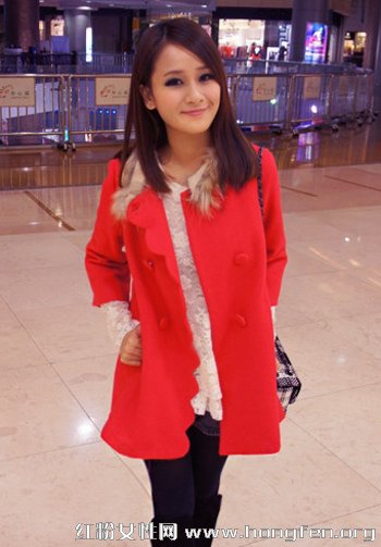 中长<em>直发斜刘海发型</em>+多种风格展现别样魅力